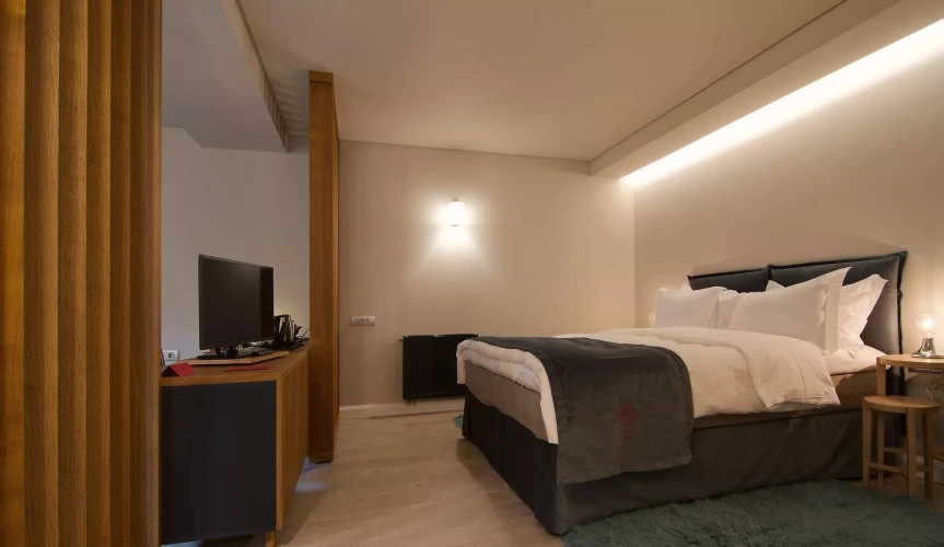 Executive with Jacuzzi (No View) Double Suite