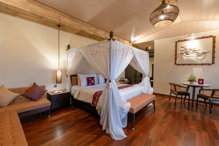 Double Duplex Mezzanine Floor Suite with pool view
