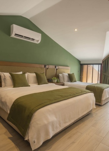 Terrace Triple Suite with sea view