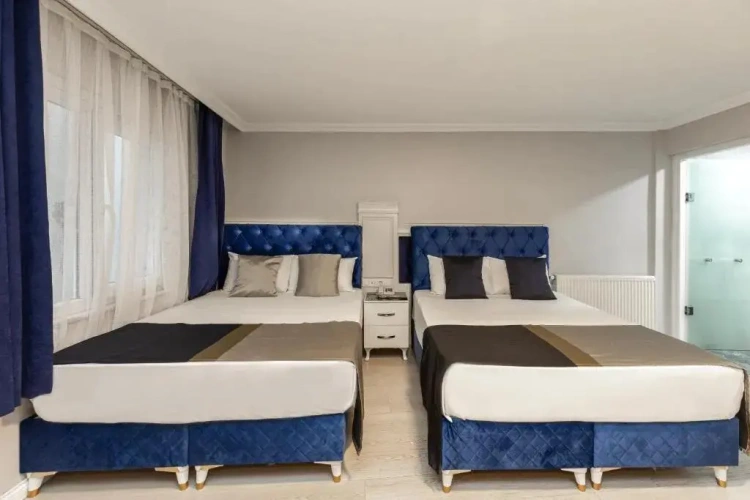 Deluxe Quadruple room