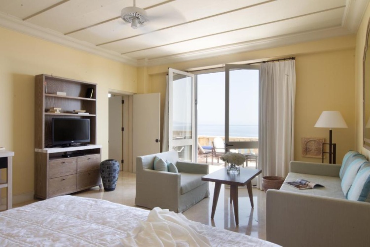 2 Bedrooms Anax Suite with balcony