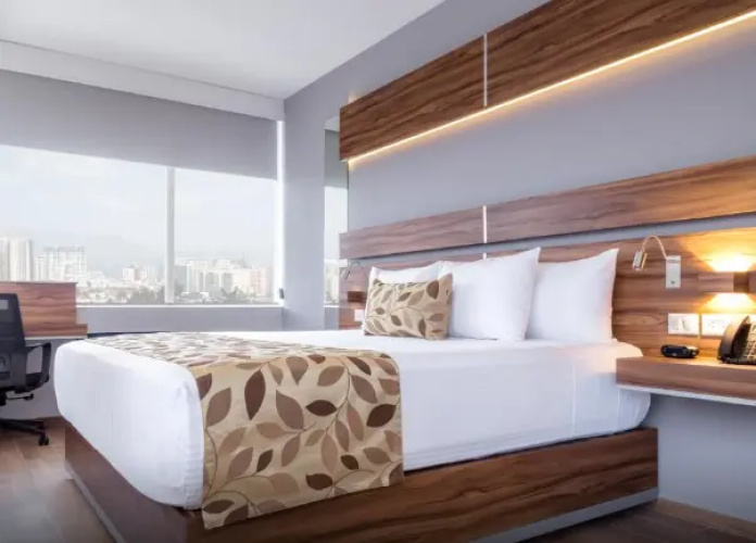 Double room with city view
