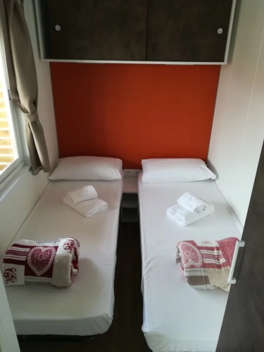 Sextuple Mobile Home
