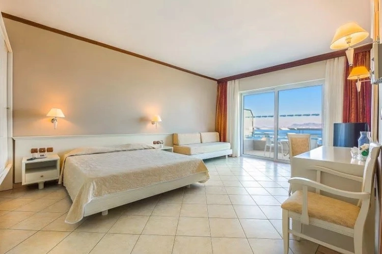 Family Double room with sea view