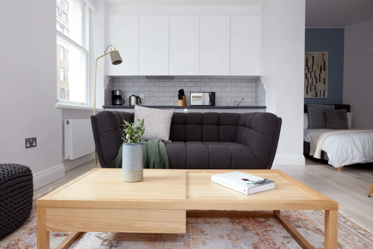 4VH Studio Double Virginia House