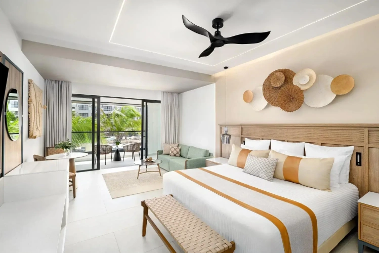 Double Junior Suite with pool view