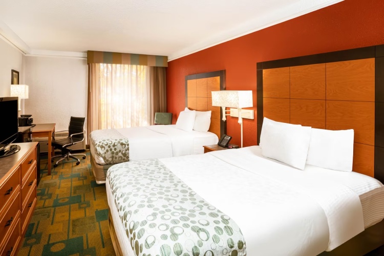 Deluxe Quadruple room