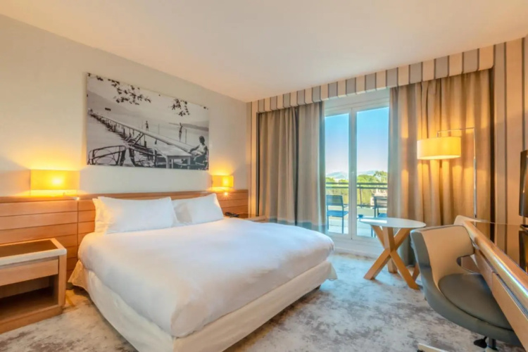 Holiday Inn Nice - Saint Laurent du Var photo 7