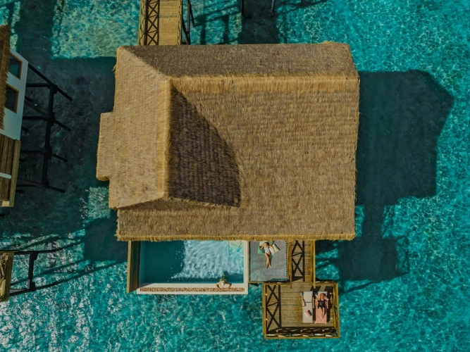 Lagoon With Pool Suite