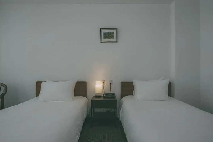 Western-Style Twin room