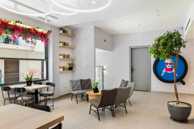 The Q Hotel