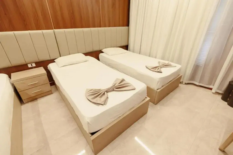 City Hotel