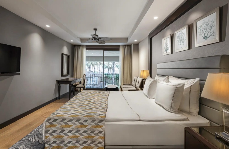 Swim Up Quadruple Duplex Suite