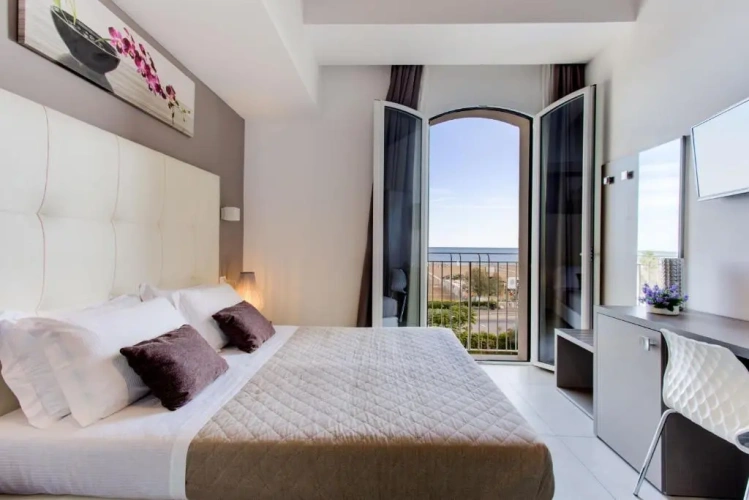 Superior Double room with sea view