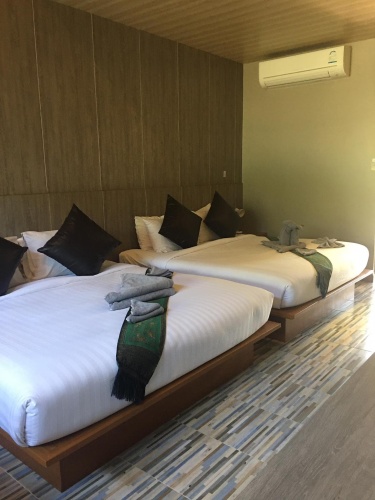 Air-Con Family Twin room beachfront