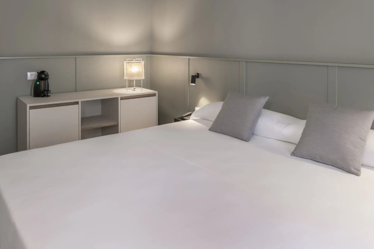 Double room with balcony and with street view