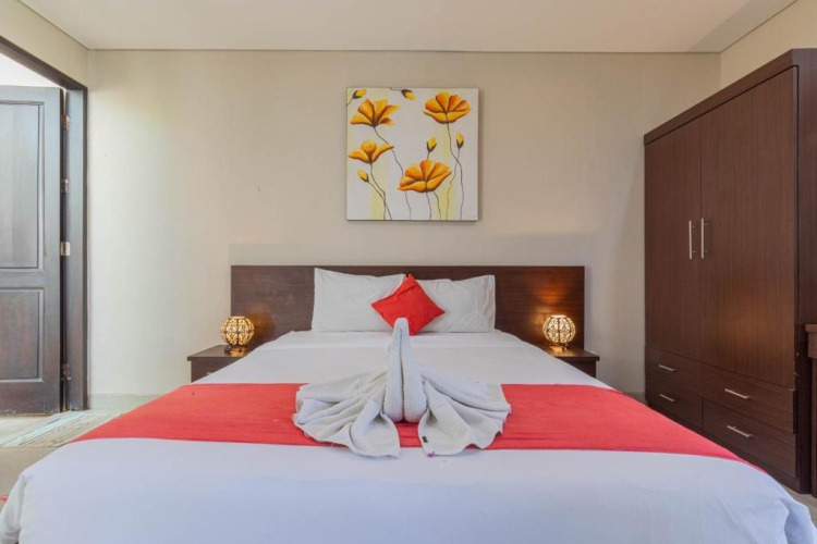 2 Bedrooms Villa
