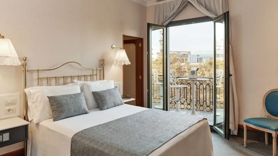 Superior Ramblas Double room with balcony