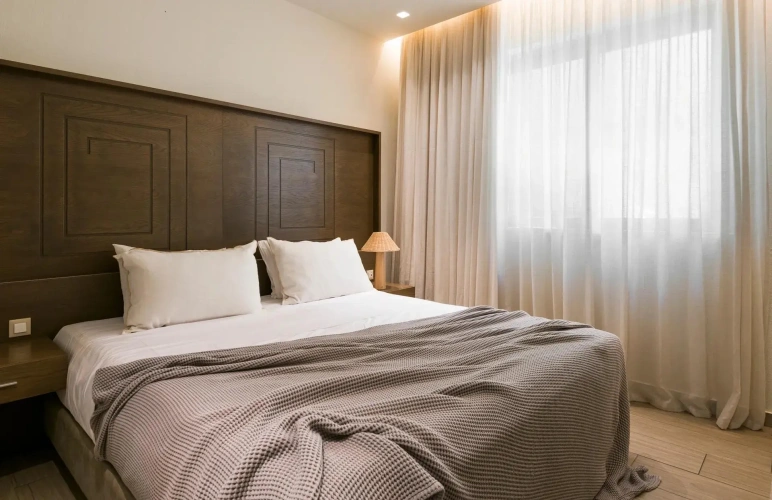 Deluxe Double Suite with partial sea view