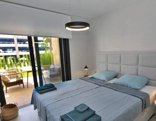 2 Bedrooms with Garden Apartment
