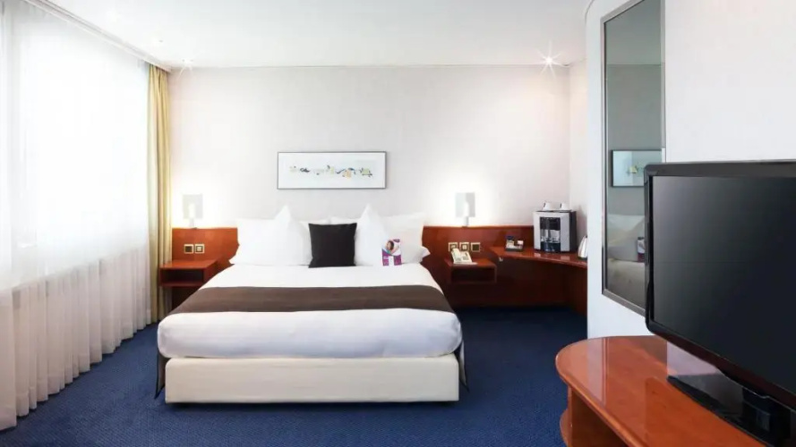 Crowne Plaza Zürich by IHG