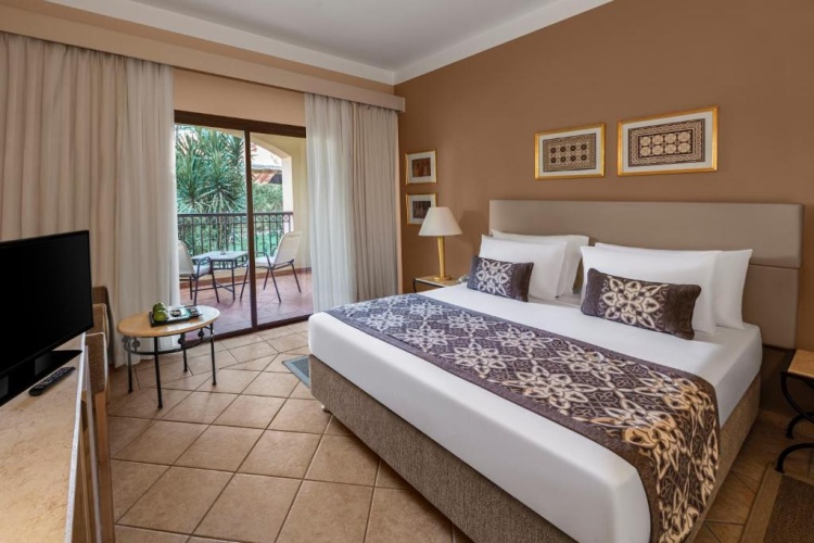 1 Bedroom Twin Apartment with garden view