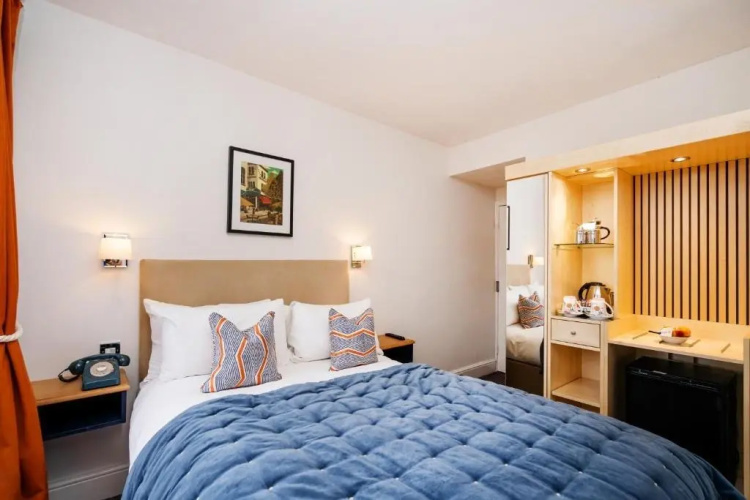 Rodney Hotel