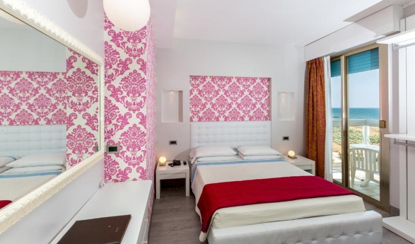 Single room with balcony