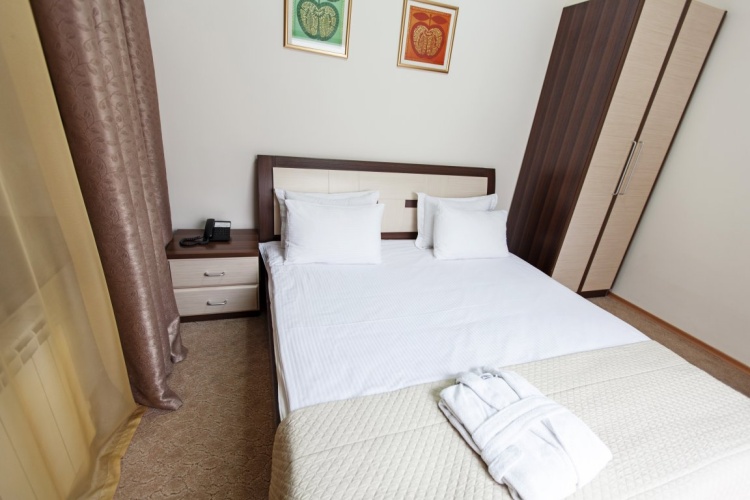 Double Suite
