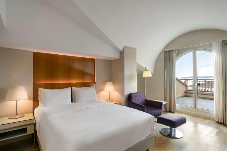 Premium With Terrace Double room with partial sea view