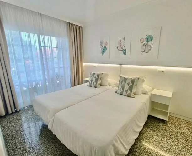 1 Bedroom Apartment with balcony