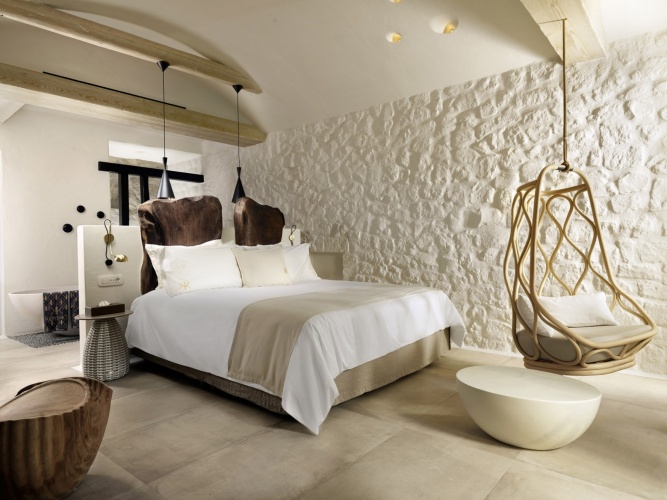 Design Double Outdoor Hot Tub Suite with sea view
