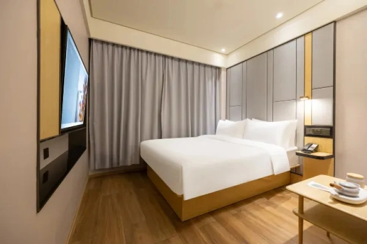 Discount (Window Faces Hallway) Double room