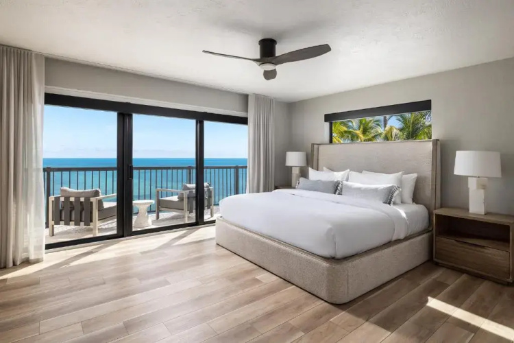 Pines & Palms Resort