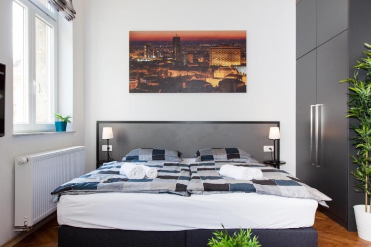 Double Studio suite
