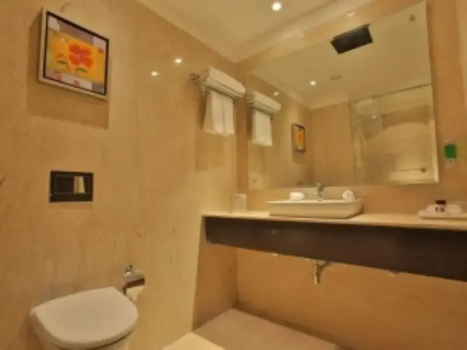 OYO Premium Dhakoli Zirakpur