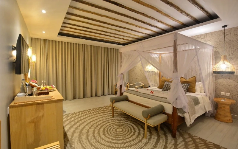Deluxe Garden Side Double room with balcony and with partial ocean view