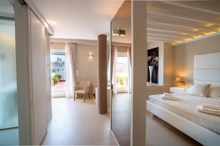 Hot Tub Double Suite