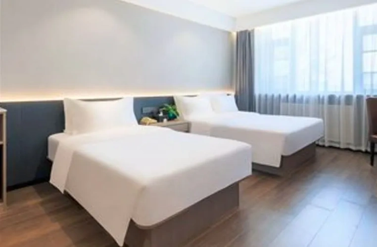 Deluxe Family room A