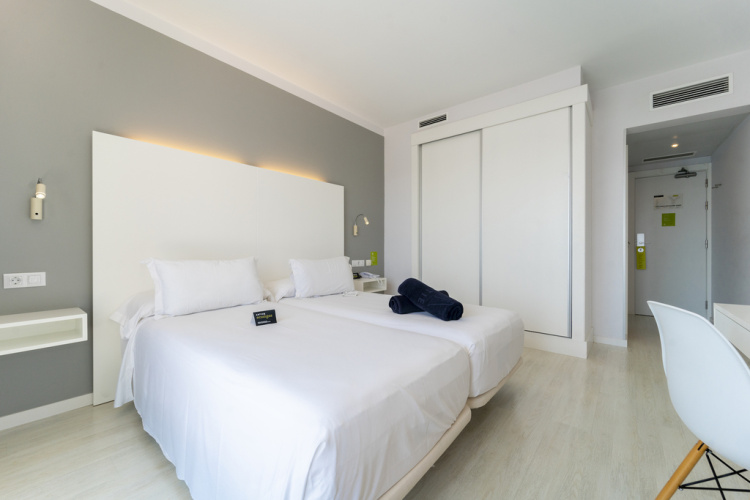 Solidarity Twin room