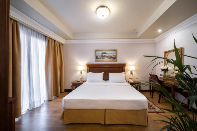 Double Suite with balcony and with Acropolis view