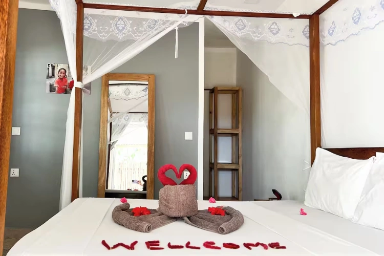 Small Economy Double room with pool view