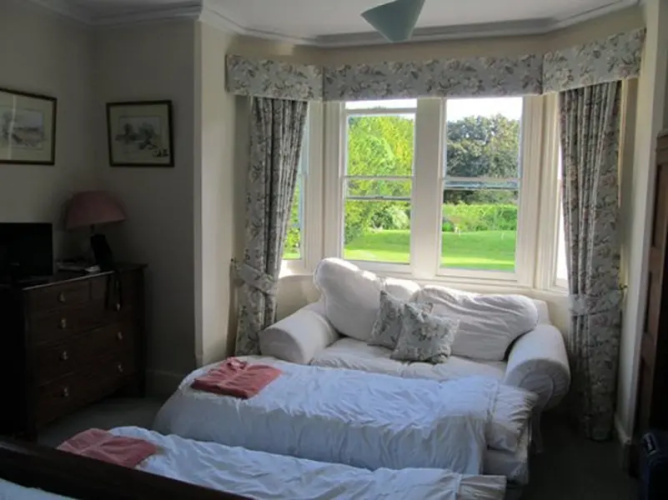 Burcombe Manor