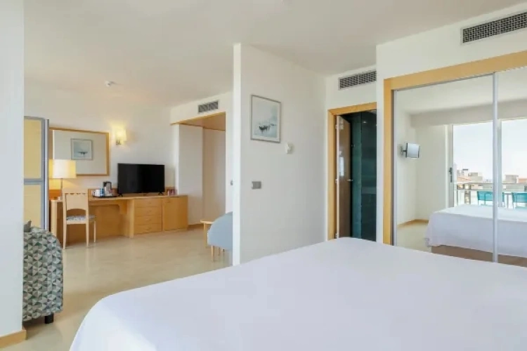 Double Junior Suite with ocean view