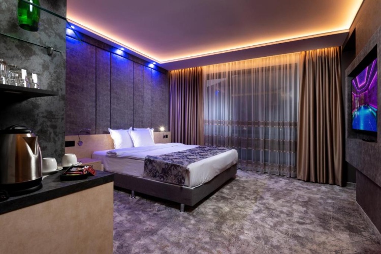 Deluxe Suite with balcony