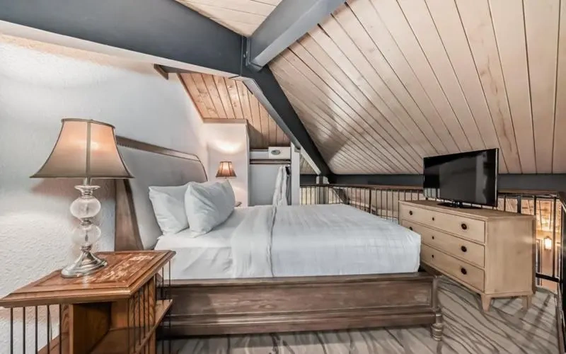 Cavell Double Penthouse Suite