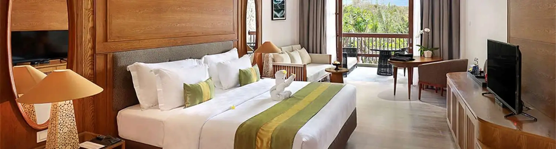 Deluxe Double room with pool view