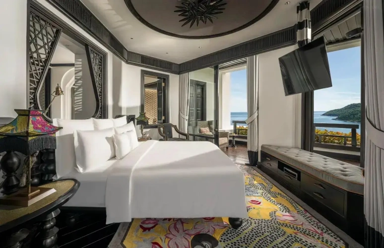 Club Double Suite with Panoramic Ocean View