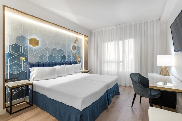 Triple room
