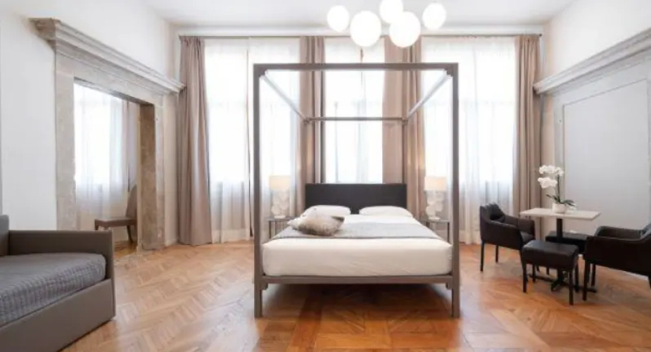 Superior Double Suite with canal view